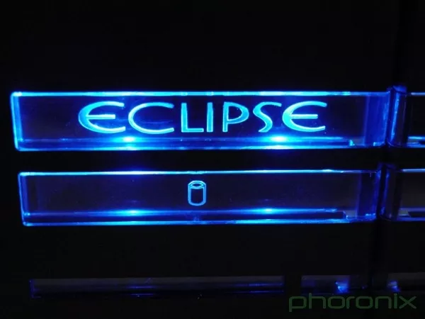 Продается компьютерный корпус ThermalRock Eclipse rh-M040-1aw 12
