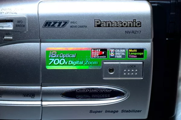 Продается видеокамера Panasonic NV-RZ17 4