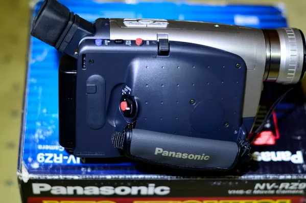 Продается видеокамера Panasonic NV- RZ9 2